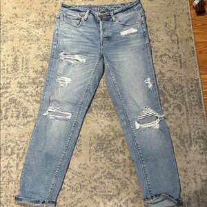 American Eagle Outfitters Light Wash Distressed Boyfriend Jeans